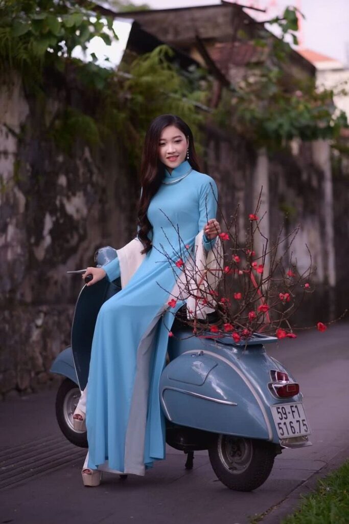 KHÓA HỌC hoc bang lai driving ao dai mau xanh