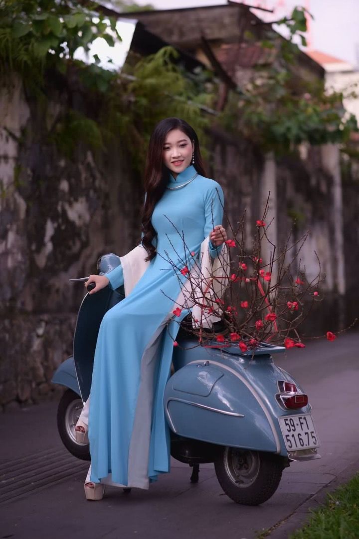 Trang chủ hoc bang lai driving ao dai mau xanh